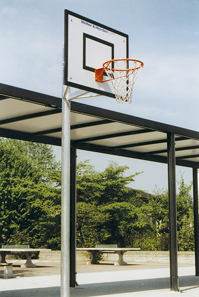 Basketball Single Post